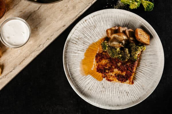 File de salãu cu brocoli si cartofi fondanti