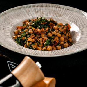 Salata de naut cu patrunjel